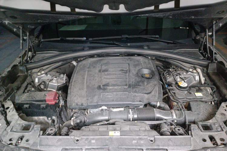 Used Land Rover Range Velar 2018 P250 S Engine Bay