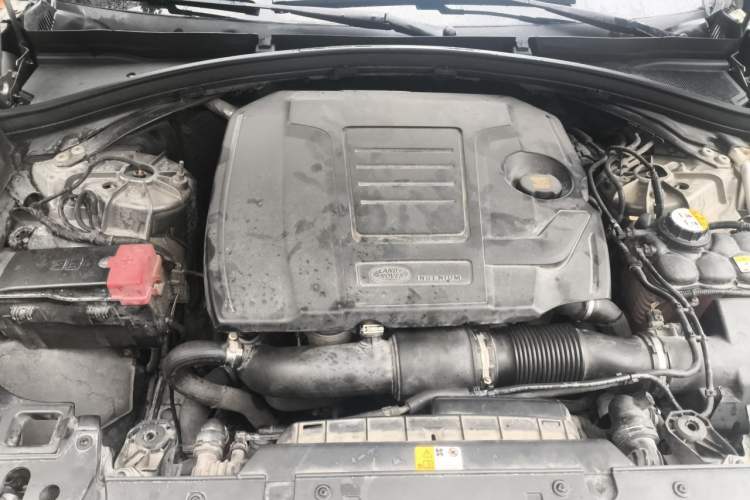 Used Land Rover Range Velar 2018 P300 S Engine Bay