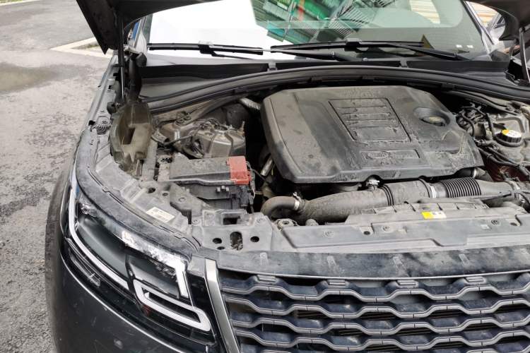 Used Land Rover Range Velar 2018 P300 R-DYNAMIC S Engine Bay Right