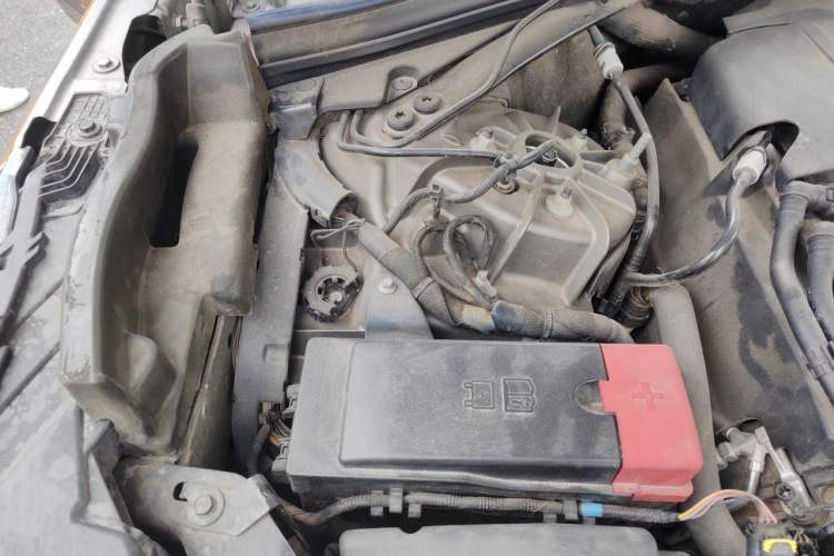 Used Land Rover Range Velar 2018 P380 R-DYNAMIC SE Engine Bay Right