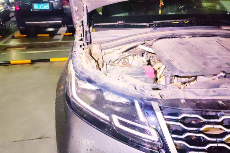 Used Land Rover Range Velar 2018 P250 S Engine Bay Right