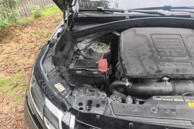 Used Land Rover Range Velar 2018 P300 S Engine Bay Right