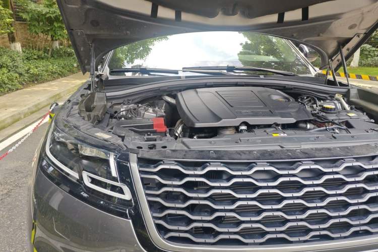 Used Land Rover Range Velar 2018 P300 S Engine Bay Right