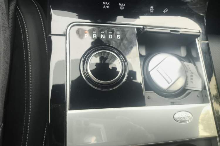 Used Land Rover Range Velar 2018 P300 S Gear Lever
