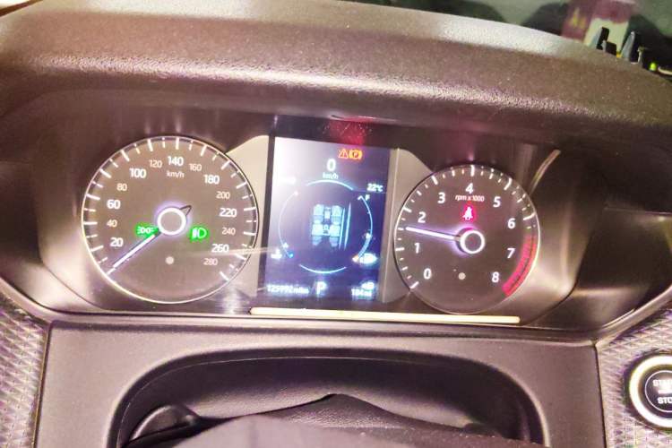 Used Land Rover Range Velar 2018 P250 S Instrument Cluster