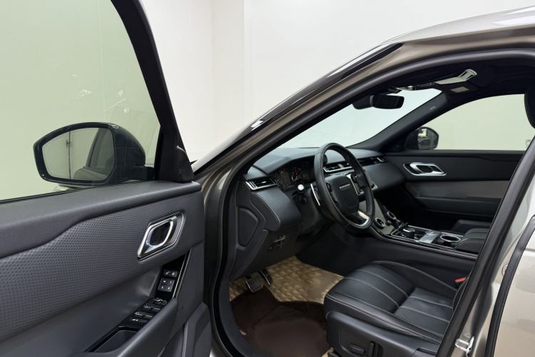 Used Land Rover Range Velar 2018 P250 S Interior 6