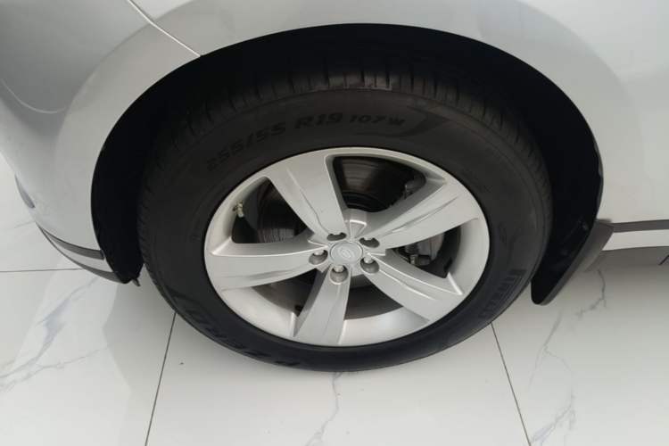 Used Land Rover Range Velar 2018 P300 S Left Front Wheel Hub
