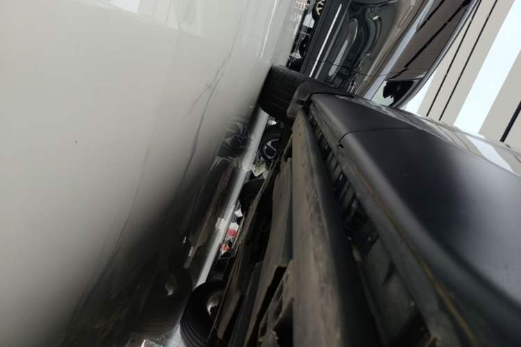 Used Land Rover Range Velar 2018 P300 S Left Side Sill