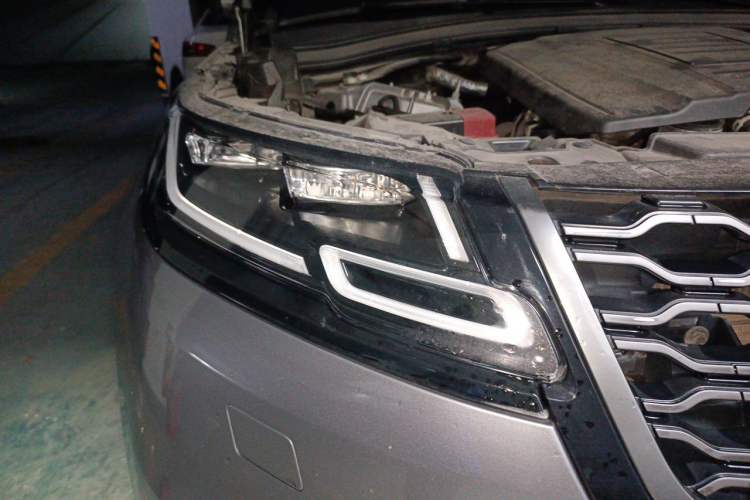 Used Land Rover Range Velar 2018 P250 S Right Front Headlight