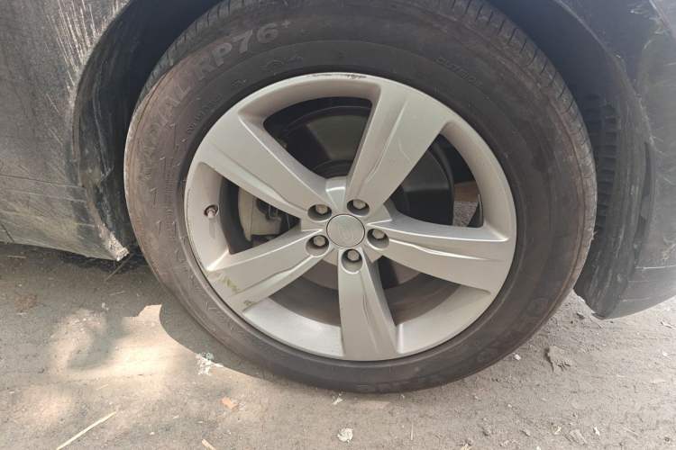 Used Land Rover Range Velar 2018 P380 S Right Front Wheel Hub