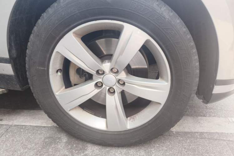Used Land Rover Range Velar 2018 P380 S Right Front Wheel Hub