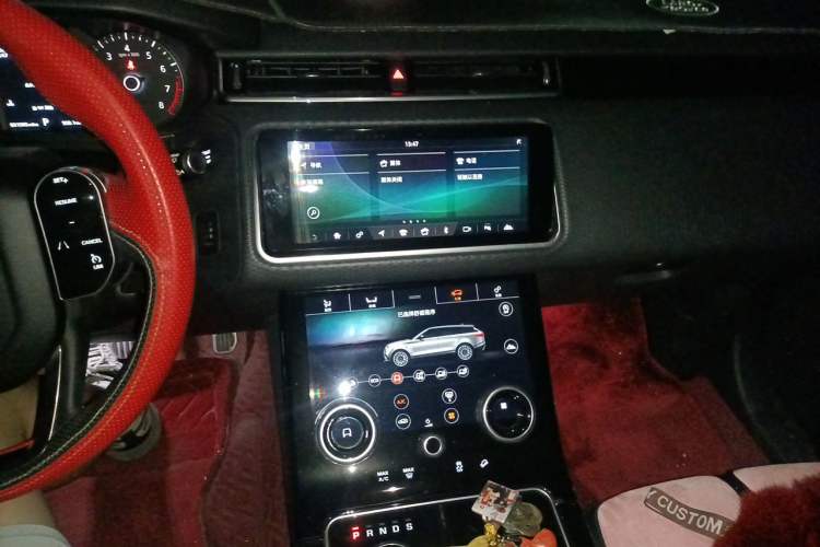 Used Land Rover Range Velar 2018 P250 S Audio And AC Panel