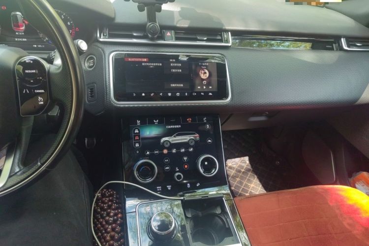 Used Land Rover Range Velar 2018 P380 R-DYNAMIC SE Audio And AC Panel