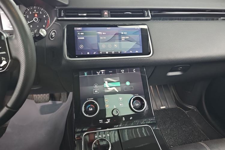 Used Land Rover Range Velar 2018 P250 S Audio And AC Panel