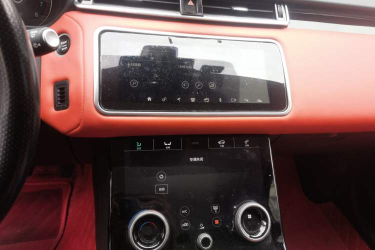 Used Land Rover Range Velar 2018 P300 S Audio And AC Panel