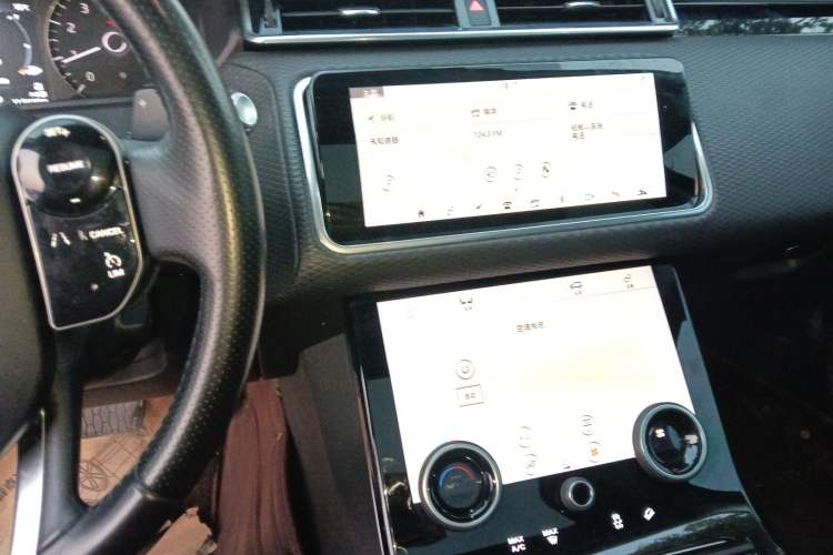 Used Land Rover Range Velar 2018 P380 S Audio And AC Panel