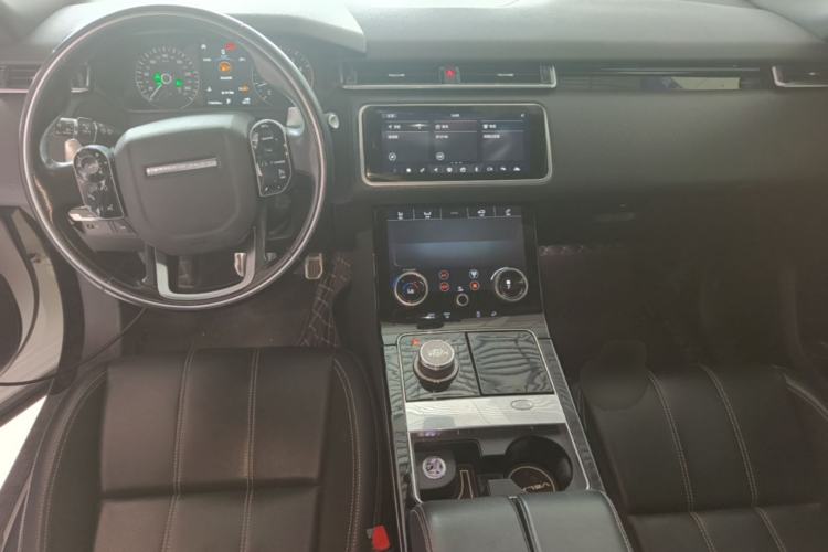 Used Land Rover Range Velar 2018 P300 R-DYNAMIC S Center Console