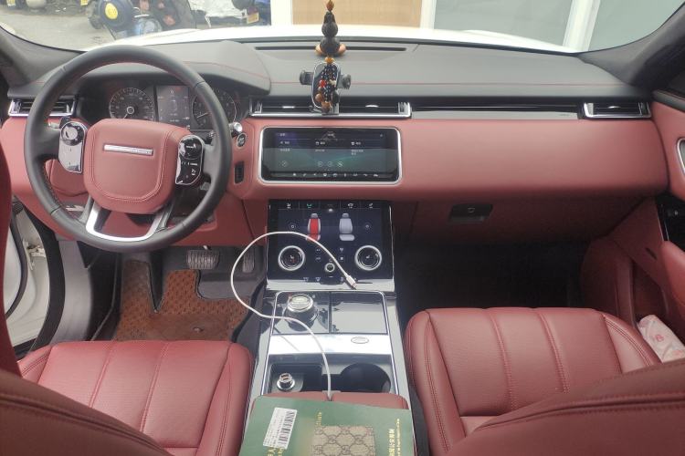 Used Land Rover Range Velar 2018 P300 S Center Console