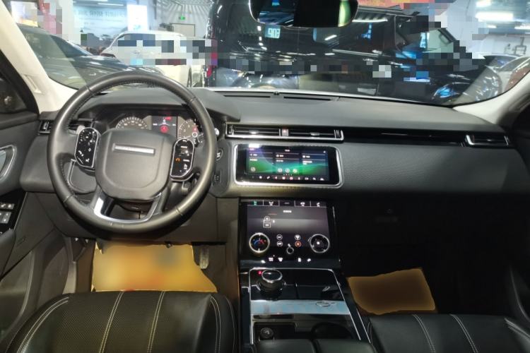Used Land Rover Range Velar 2018 P300 S Center Console