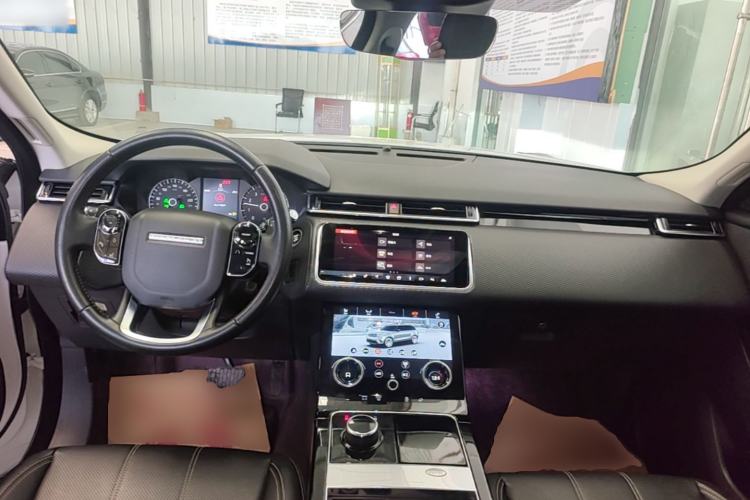 Used Land Rover Range Velar 2018 P250 S Center Console