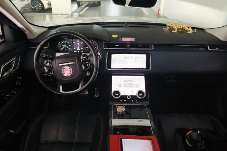 Used Land Rover Range Velar 2018 P250 S Center Console