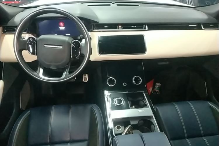 Used Land Rover Range Velar 2018 P380 R-DYNAMIC SE Center Console