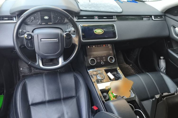 Used Land Rover Range Velar 2018 P380 S Center Console