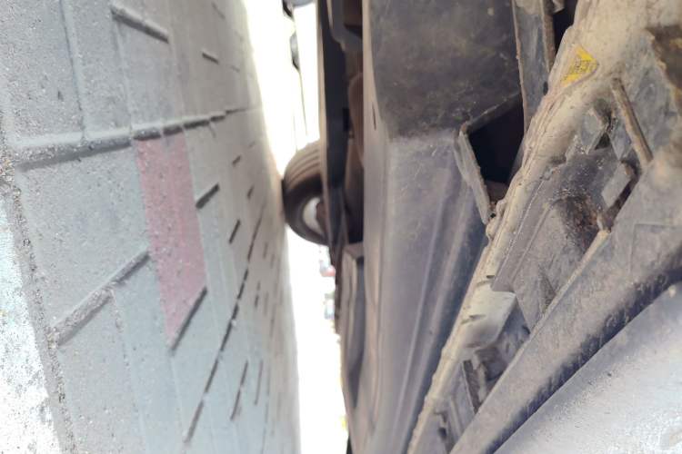 Used Land Rover Range Velar  Chassis Front Left