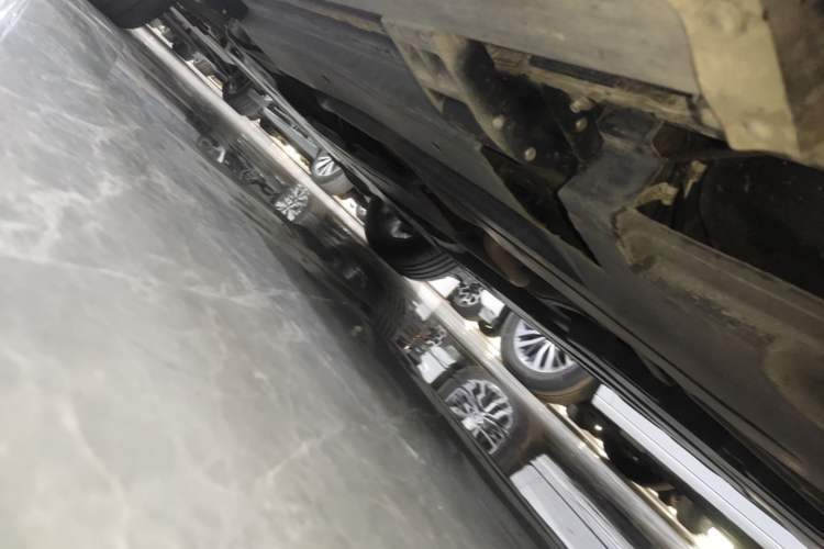 Used Land Rover Range Velar 2018 P380 R-DYNAMIC SE Chassis Rear Left