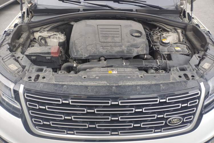 Used Land Rover Range Velar 2018 P300 S Engine Bay