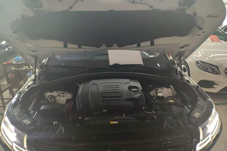 Used Land Rover Range Velar 2018 P300 S Engine Bay