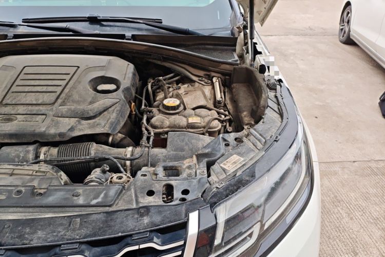 Used Land Rover Range Velar 2018 P250 S Engine Bay Left
