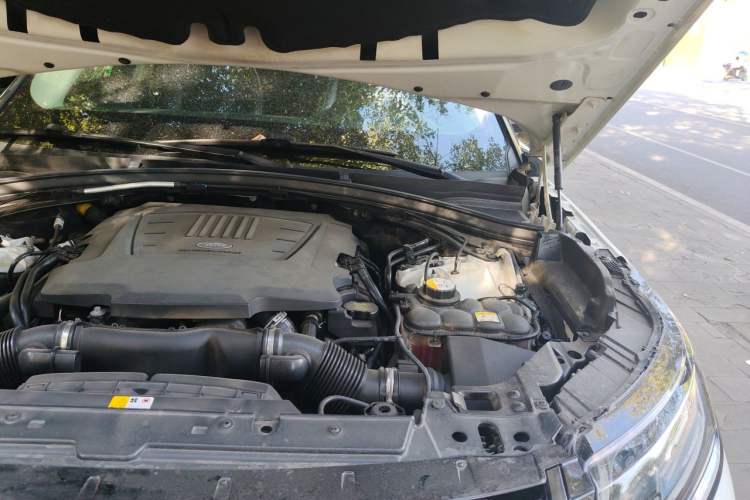 Used Land Rover Range Velar 2018 P380 S Engine Bay Left