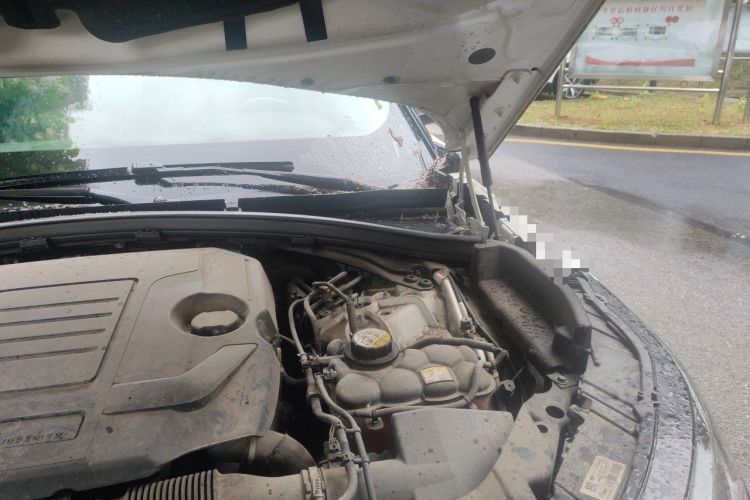 Used Land Rover Range Velar 2018 P250 S Engine Bay Left
