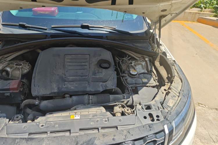 Used Land Rover Range Velar 2018 P250 S Engine Bay Left