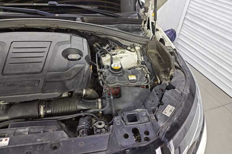 Used Land Rover Range Velar 2018 P250 S Engine Bay Left