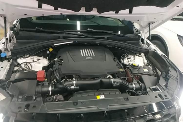 Used Land Rover Range Velar 2018 P380 R-DYNAMIC SE Engine Bay