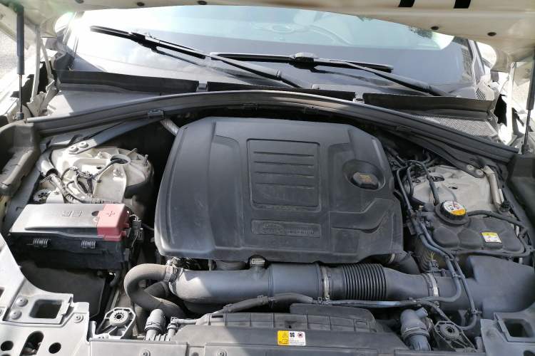 Used Land Rover Range Velar 2018 P250 S Engine Bay