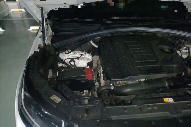 Used Land Rover Range Velar 2018 P250 S Engine Bay Right