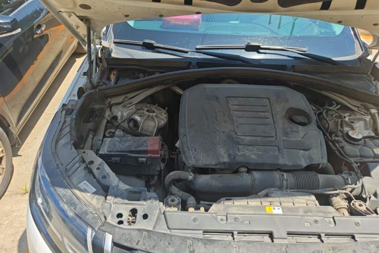 Used Land Rover Range Velar 2018 P250 S Engine Bay Right