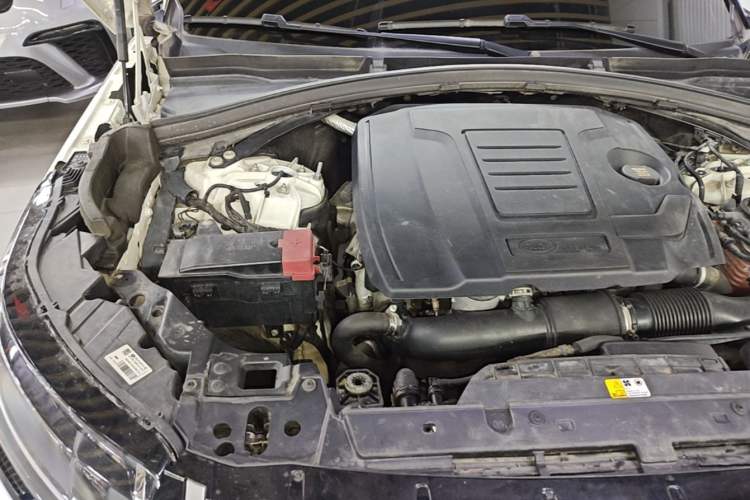 Used Land Rover Range Velar 2018 P250 S Engine Bay Right