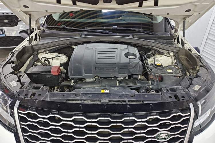 Used Land Rover Range Velar 2018 P250 S Engine Bay
