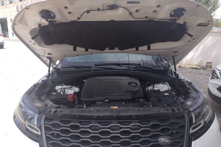Used Land Rover Range Velar 2018 P250 S Engine Bay