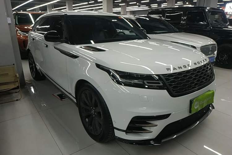 Used Land Rover Range Velar 2018 P380 R-DYNAMIC SE Front Right 45 Deg