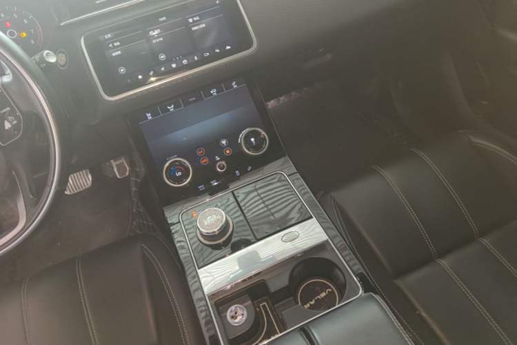 Used Land Rover Range Velar 2018 P300 R-DYNAMIC S Gear Lever