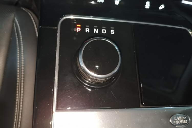 Used Land Rover Range Velar 2018 P380 S Gear Lever