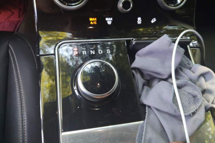 Used Land Rover Range Velar 2018 P380 S Gear Lever