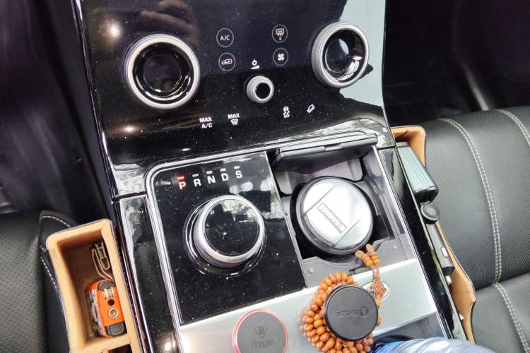 Used Land Rover Range Velar 2018 P300 S Gear Lever