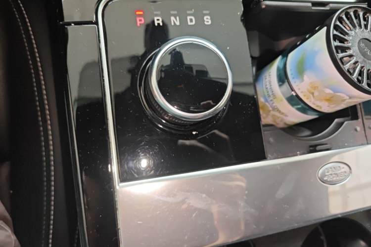 Used Land Rover Range Velar 2018 P250 S Gear Lever