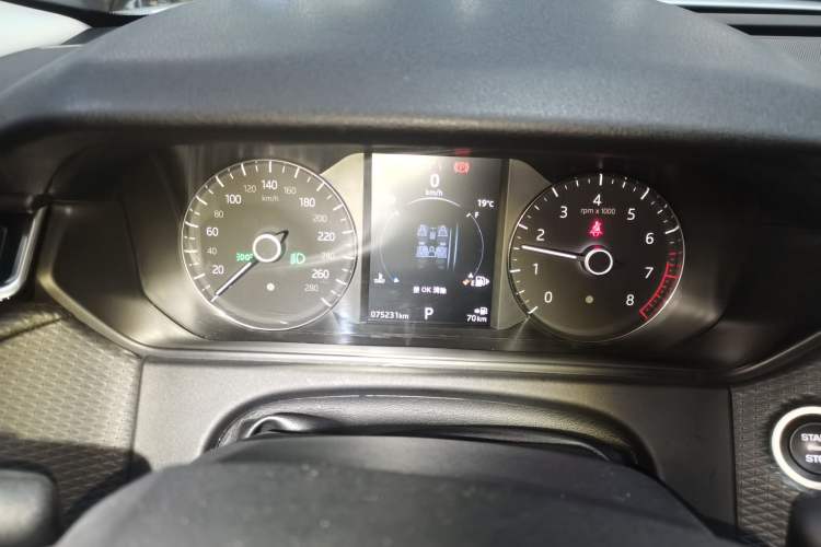 Used Land Rover Range Velar 2018 P300 S Instrument Cluster